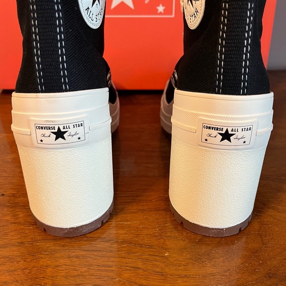 CONVERSE Women’s Chuck 70 DeLuxe Heel Platform Shoes - Picture 7 of 12